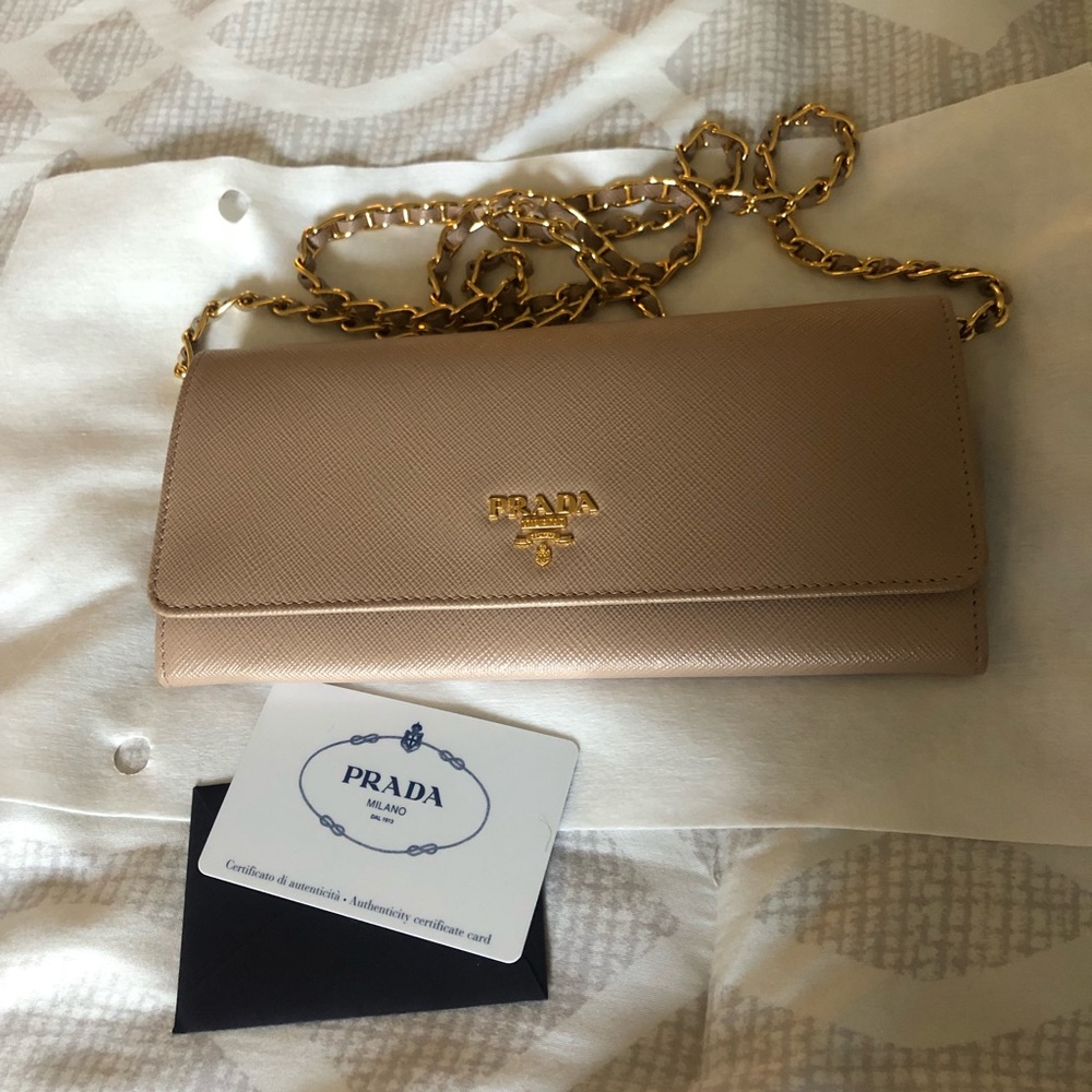 PRADA wallet on chain